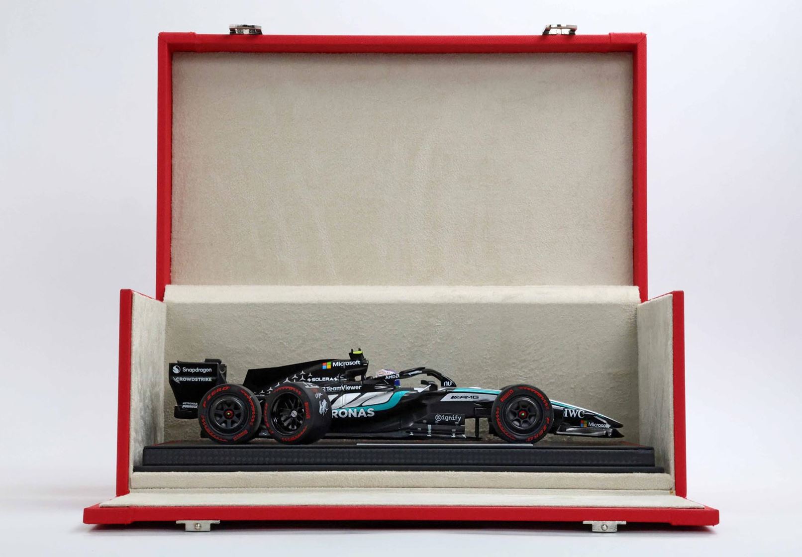 Mercedes-AMG F1 E Performance Kimi Antonelli Pole position Chinese GP 2026 - LUXURY PACK (Alternate)