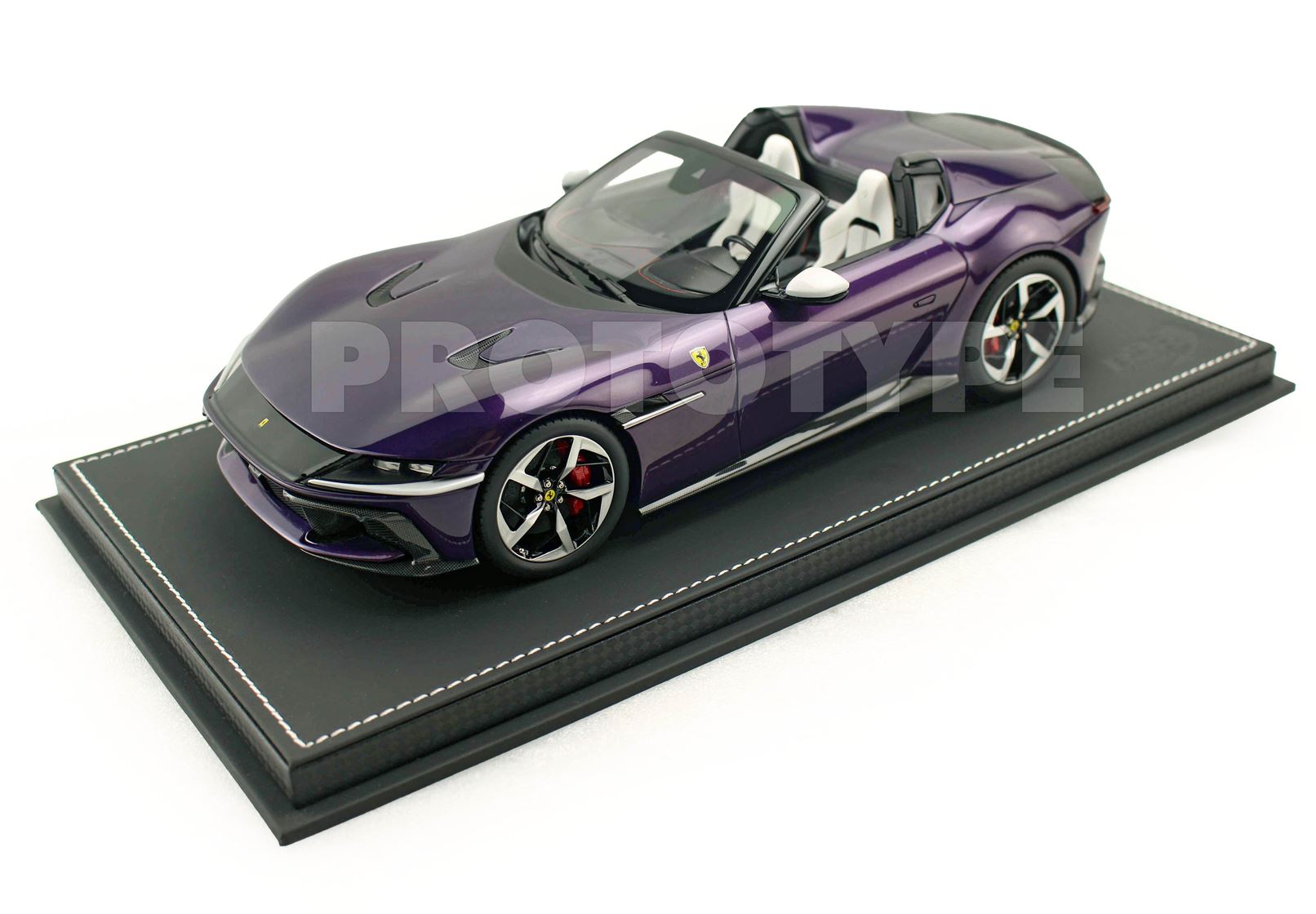 Ferrari 12Cilindri Spider Viola Hong Kong