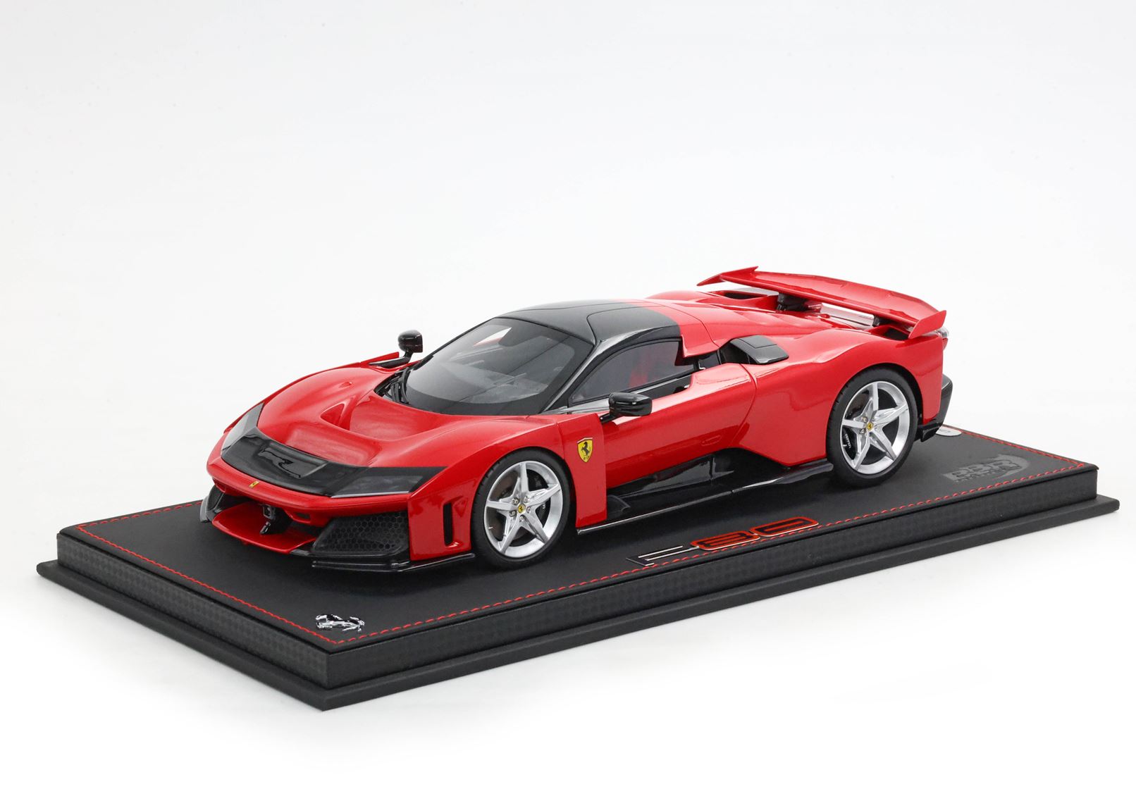 Ferrari F80 Rosso Corsa - silver wheels
