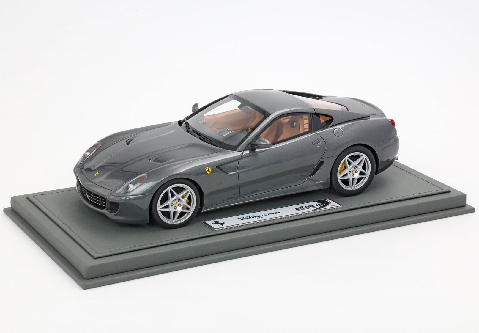 FERRARI 599 GTB FIORANO 2006 Manual Gear - made in italy Silverstone Grey cuoio color interior