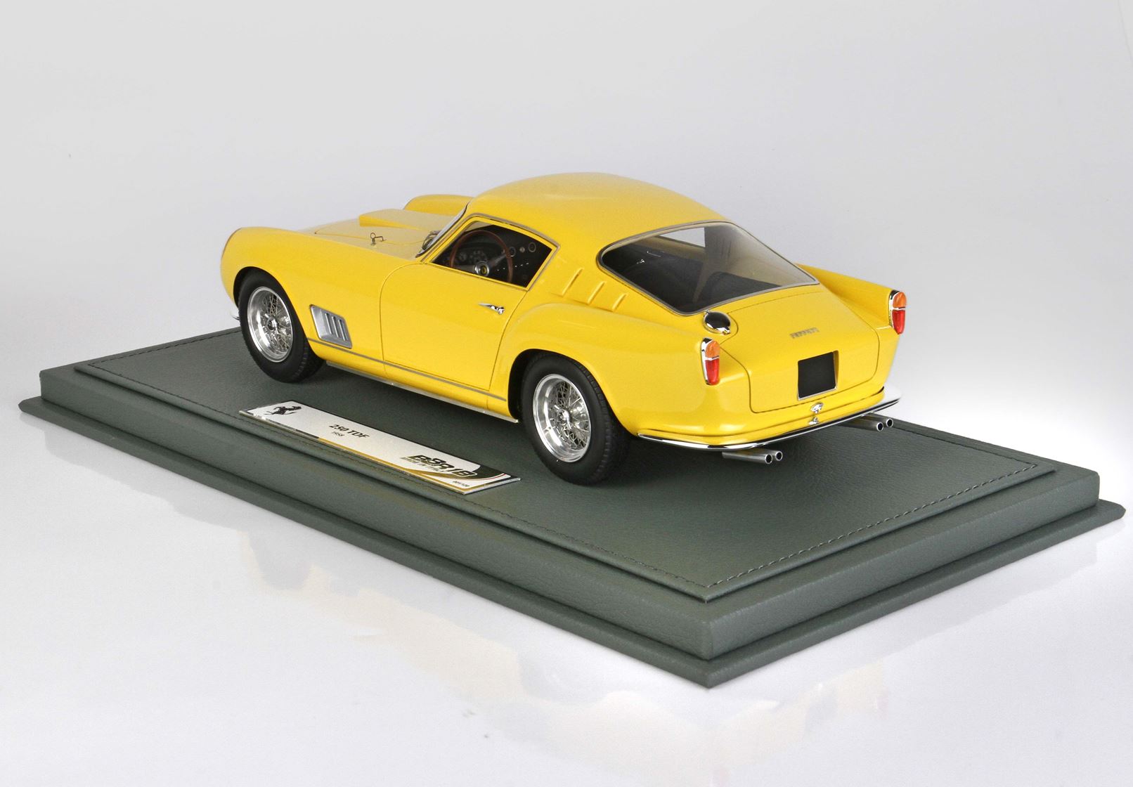 Ferrari 250 GT Competizione fairing headlight (Alternate)