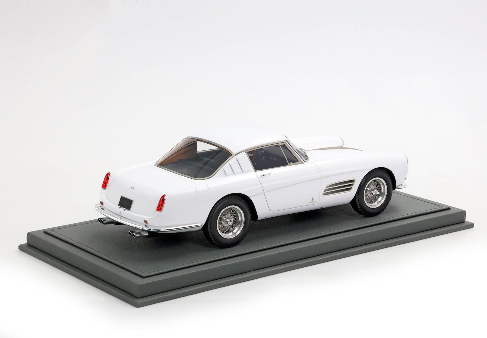 Ferrari 410 Superamerica Serie III SN 1477 SA White (Alternate)