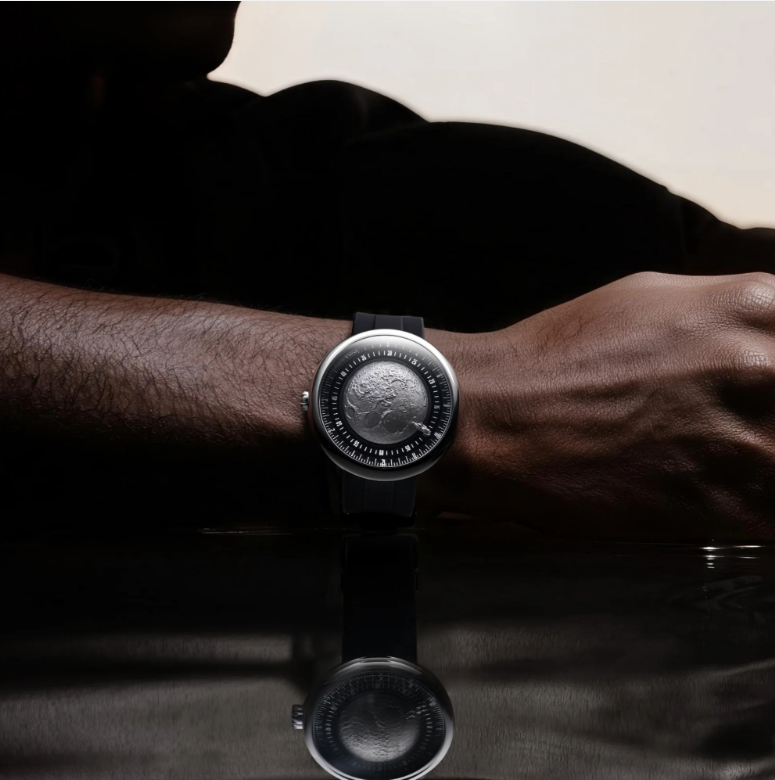 CIGA design AUTOMATIC WATCH · MOON WALKER EDITION (Alternate)