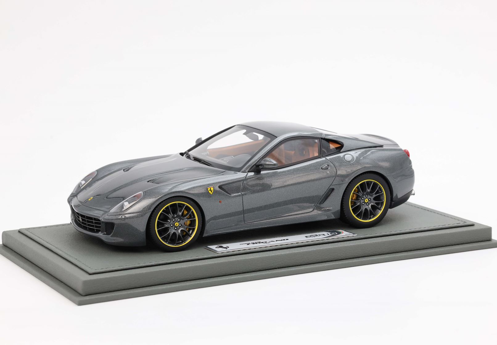 FERRARI 599 GTB FIORANO 2006 Automatic Gear - made in italy Silverstone Grey cuoio color interior