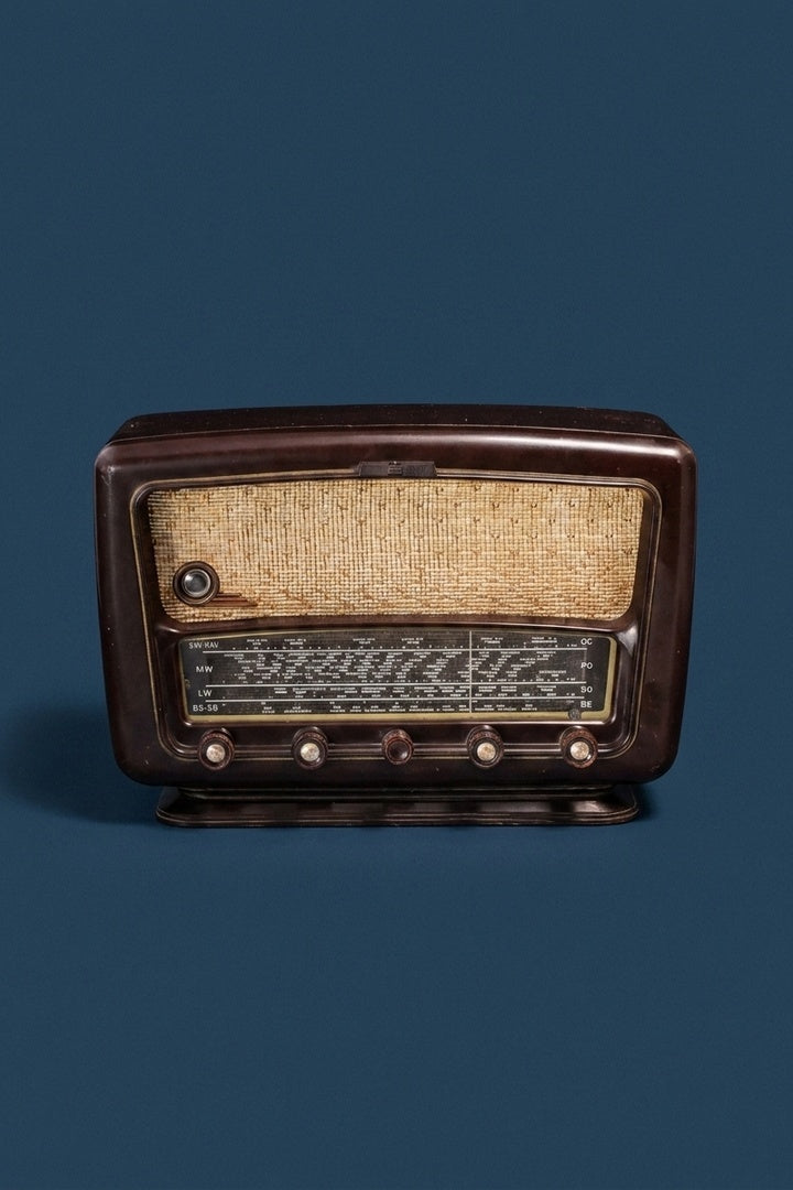 Radio Bluetooth Schneider Vintage de 1954 (Alternate)