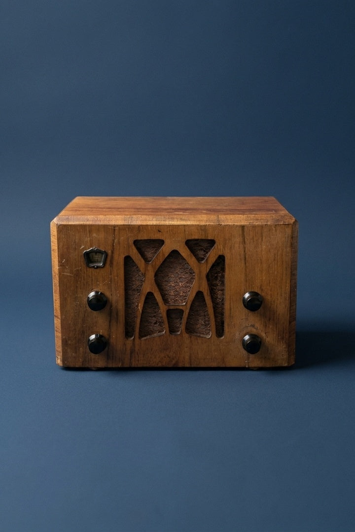 Radio Bluetooth Artisanale Vintage de 1934 (Alternate)