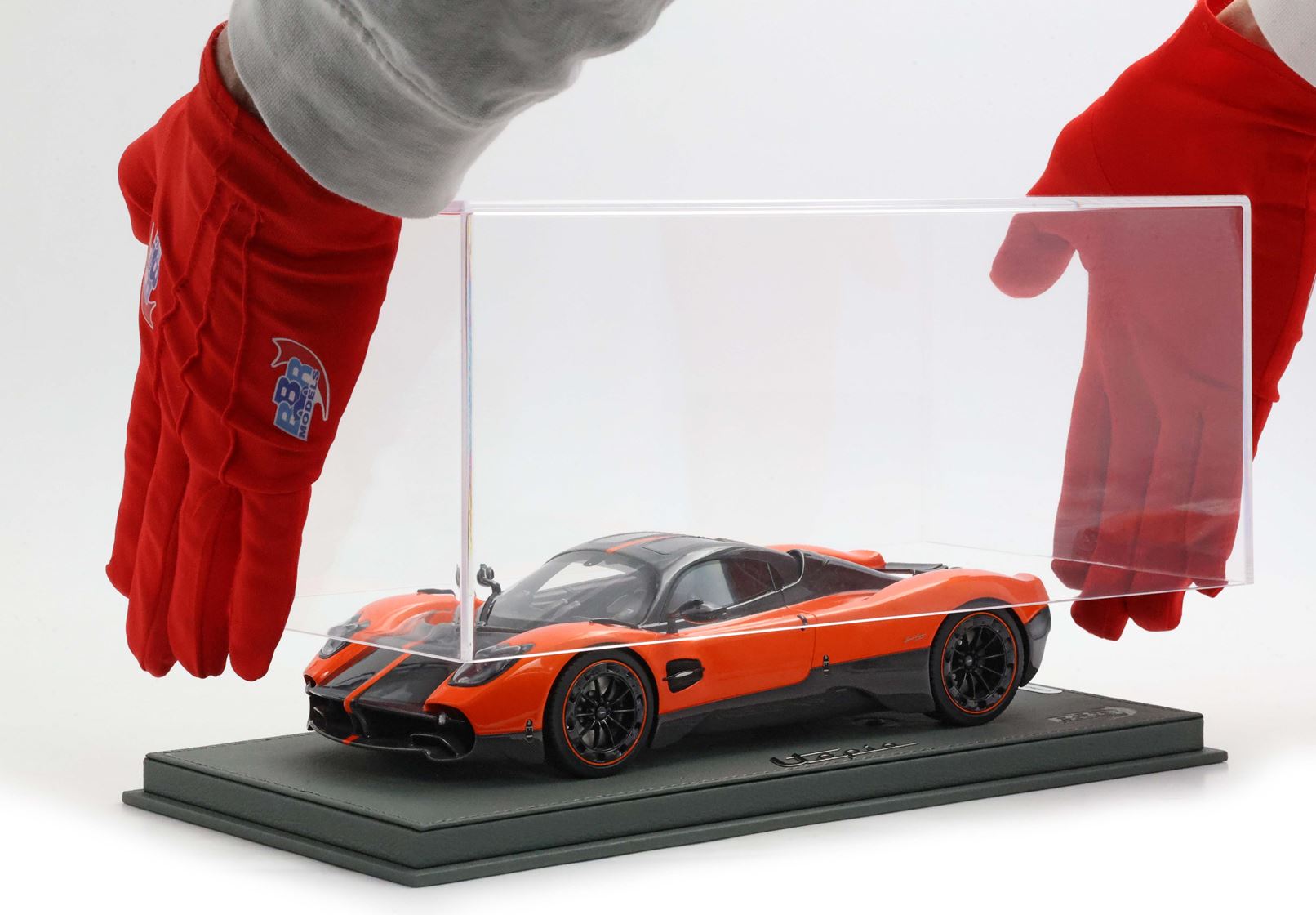 Pagani Utopia Coupe Arancio Marbella (Alternate)