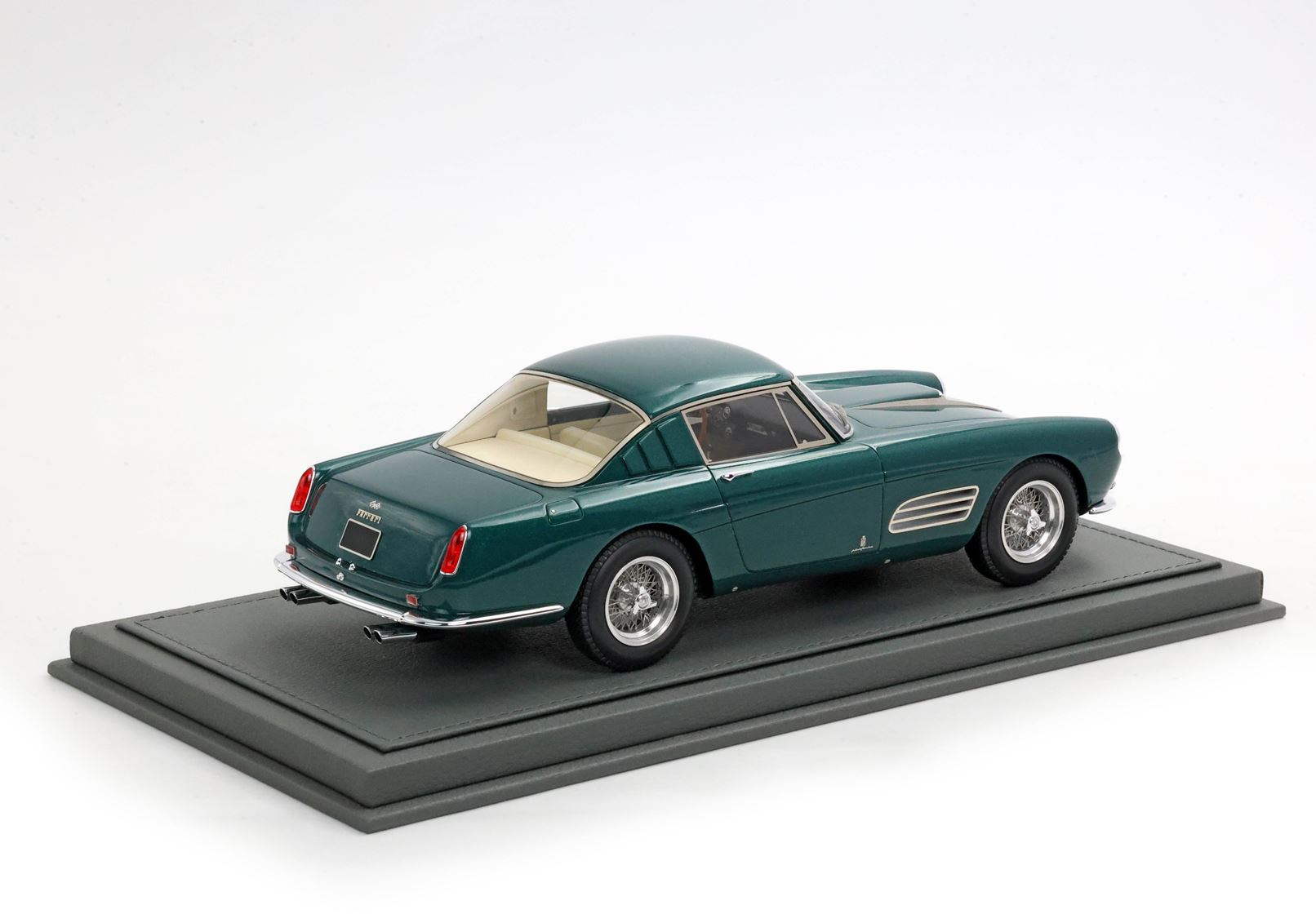 Ferrari 410 Superamerica Serie III SN 1477 SA metallic pine green (Alternate)