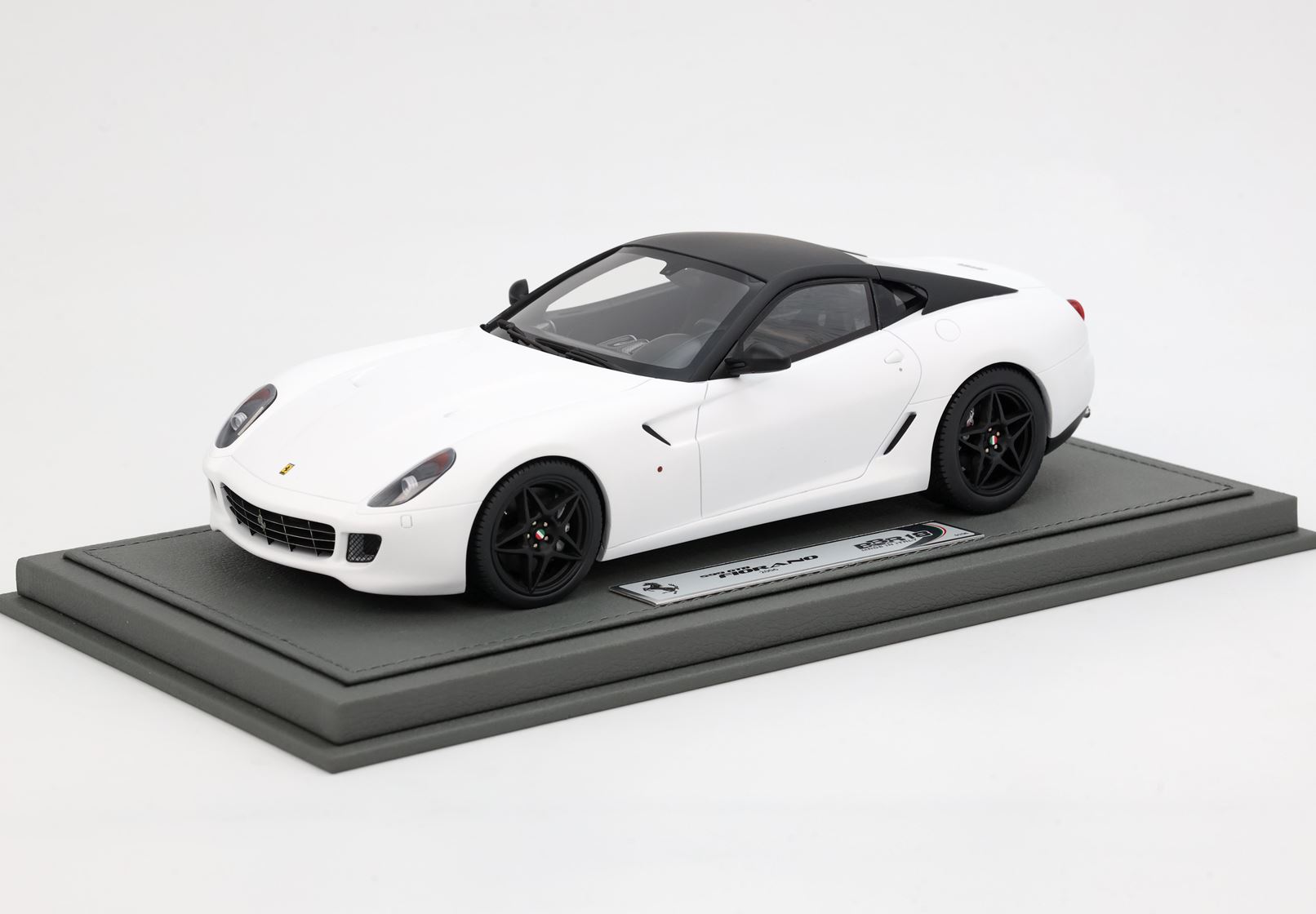 FERRARI 599 GTB FIORANO 2006 Automatic Gear - made in italy Matt White