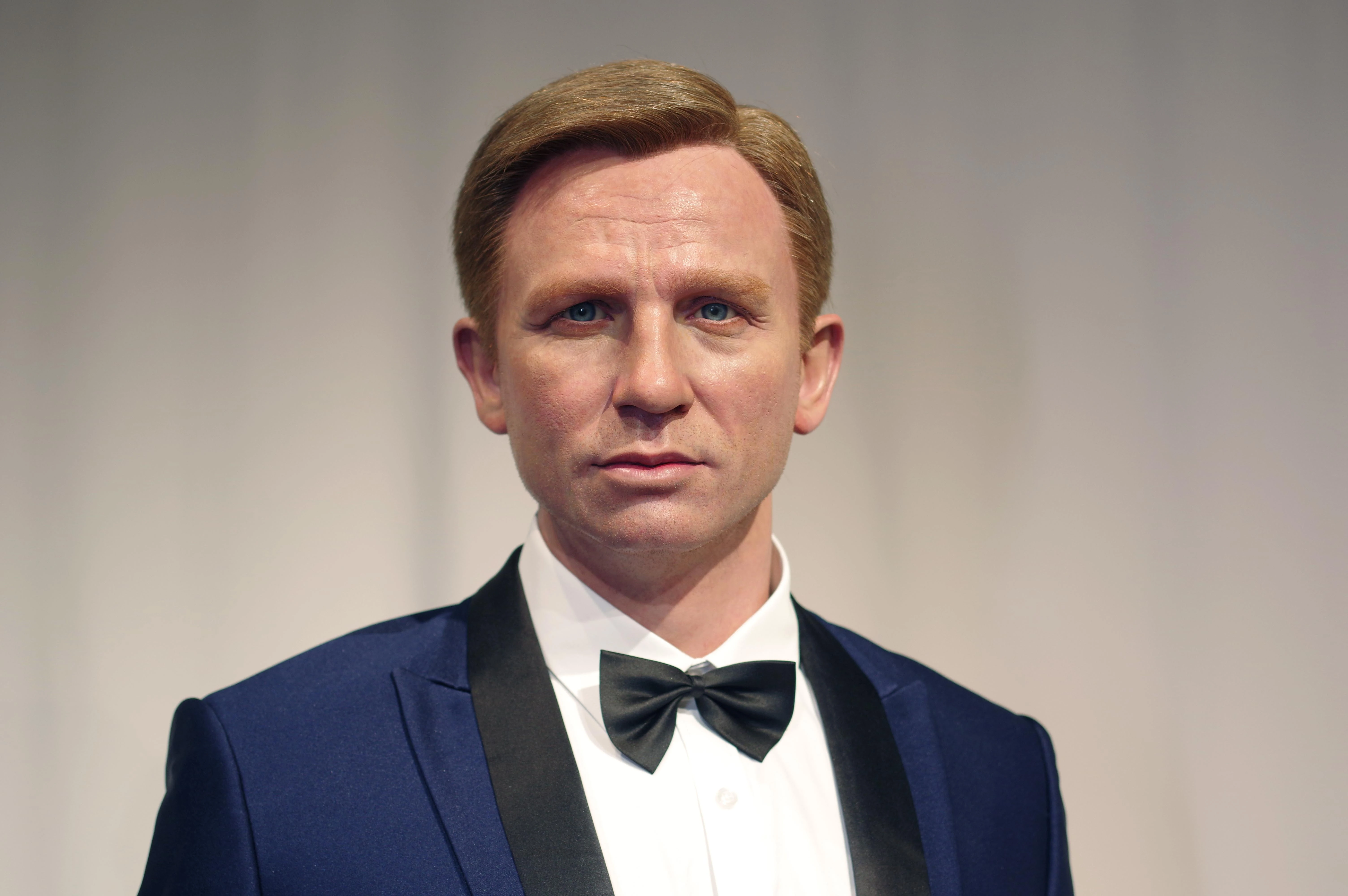 Wholesale Custom Made Real Size Lifelike Sculpture Resin Figurine of James Bond 007 | DXDF, Grand Orient Wax Figure