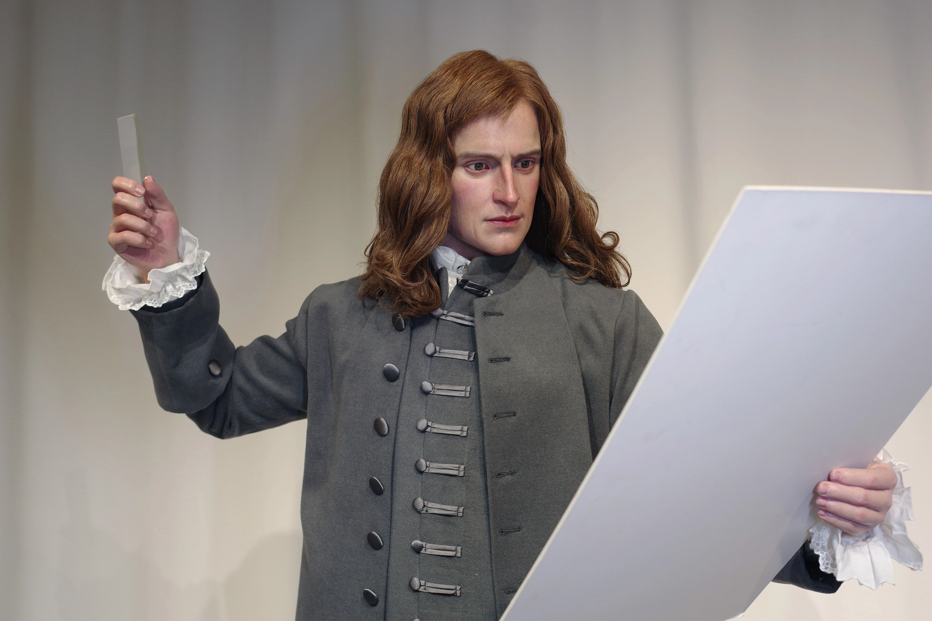 Resin Crafts Wax Museum Commission Life Size Realistic Scientist Newton Wax Sculpture | DXDF, Grand Orient Wax Figure