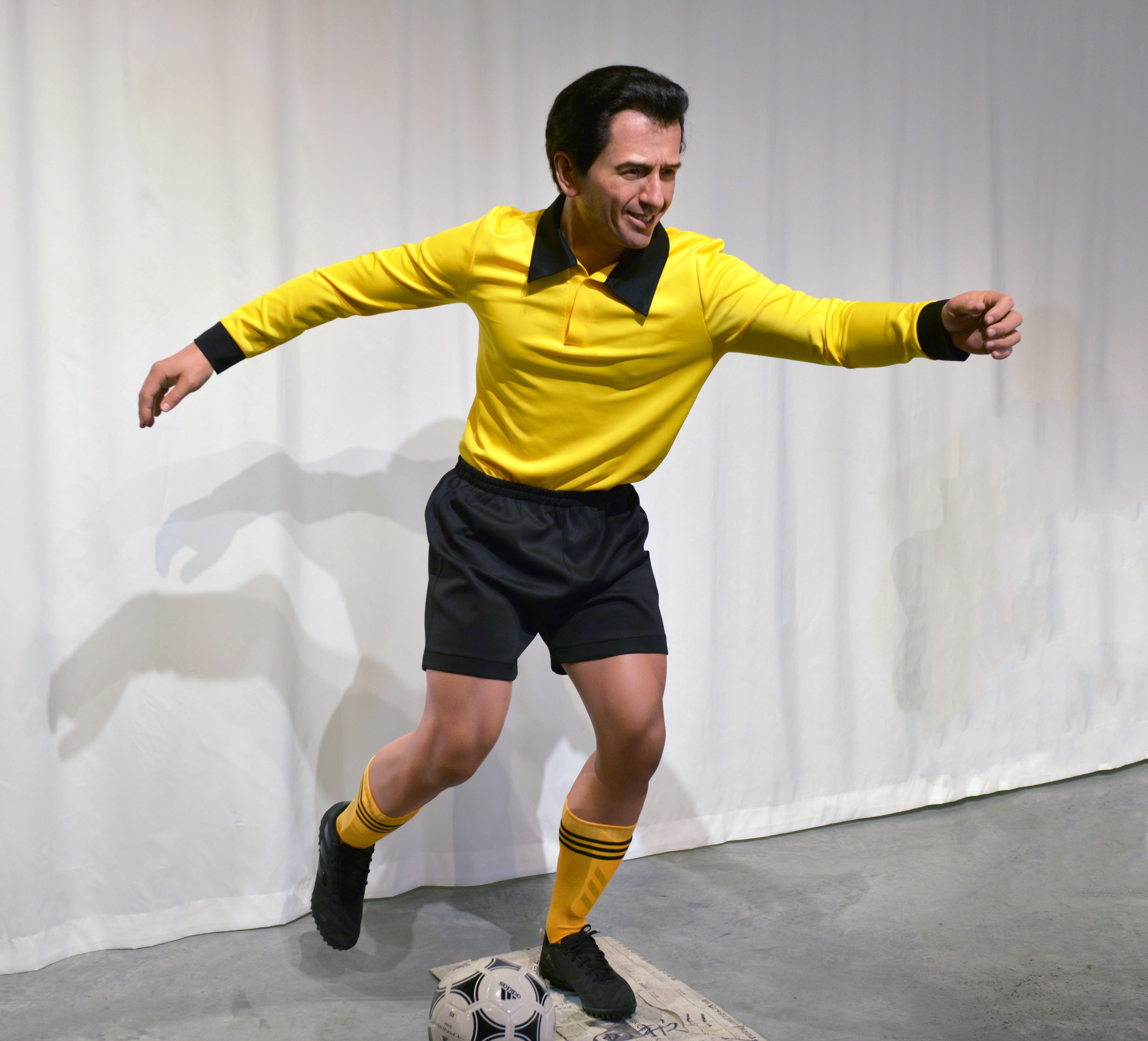 Immortalizing Sports Icon Greek Football Legend Kostas Nestoridis Stunning Figure  | DXDF Art，Grand Orient Wax Figure