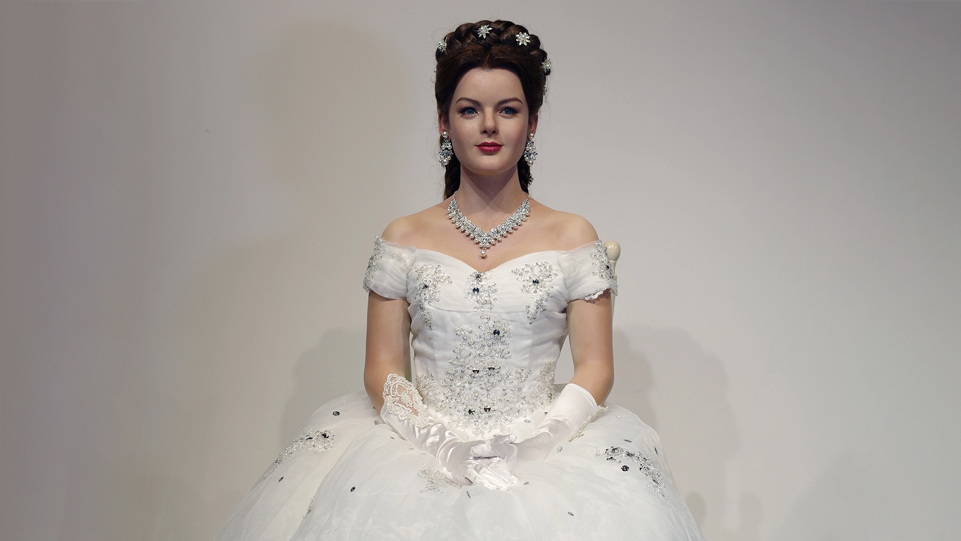 Life Size Miserable Sissi Princess Wax Sculpture for sale | DXDF, Grand Orient Wax Figure