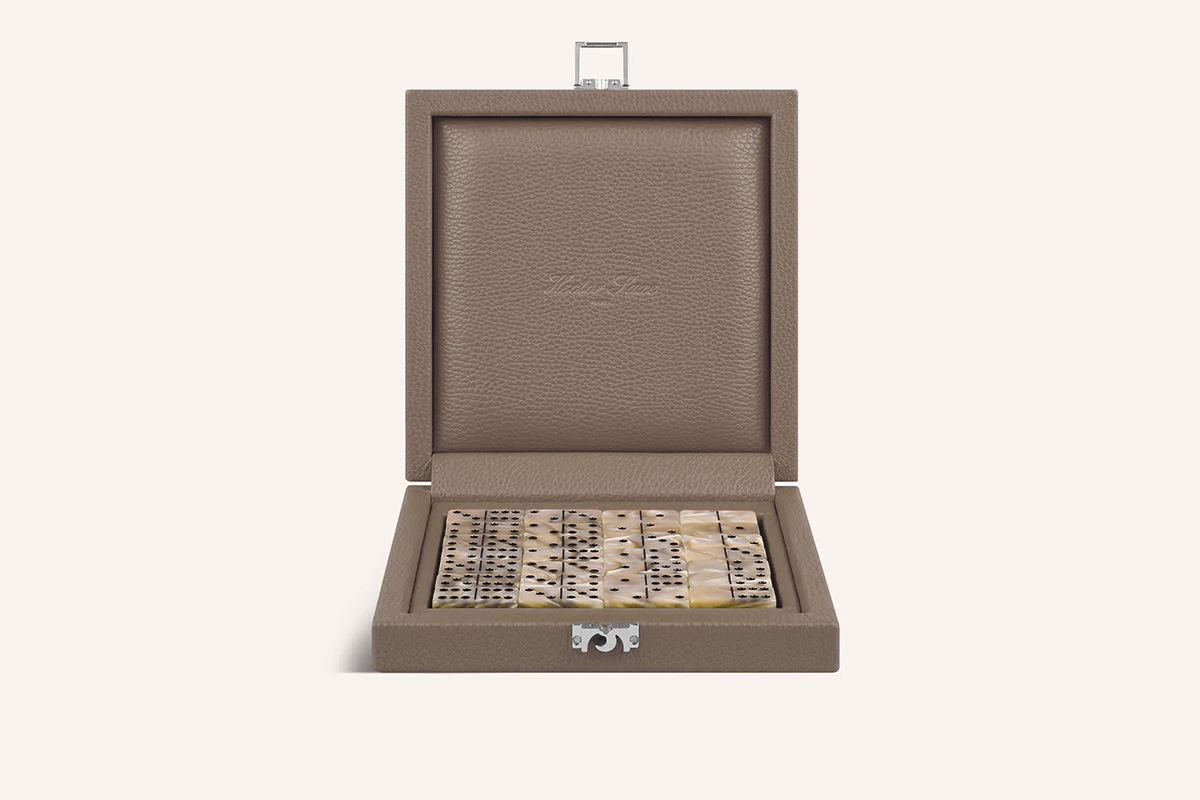 Grained Dominoes Set