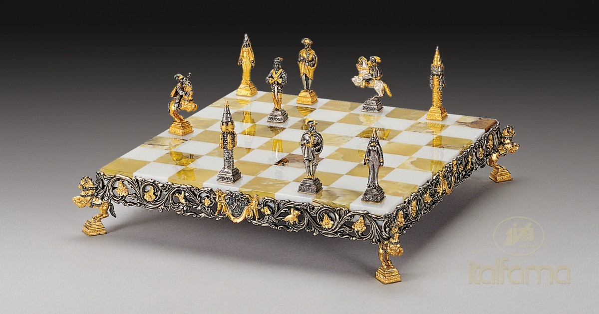GULLIVER AND LILLIPUTIANS