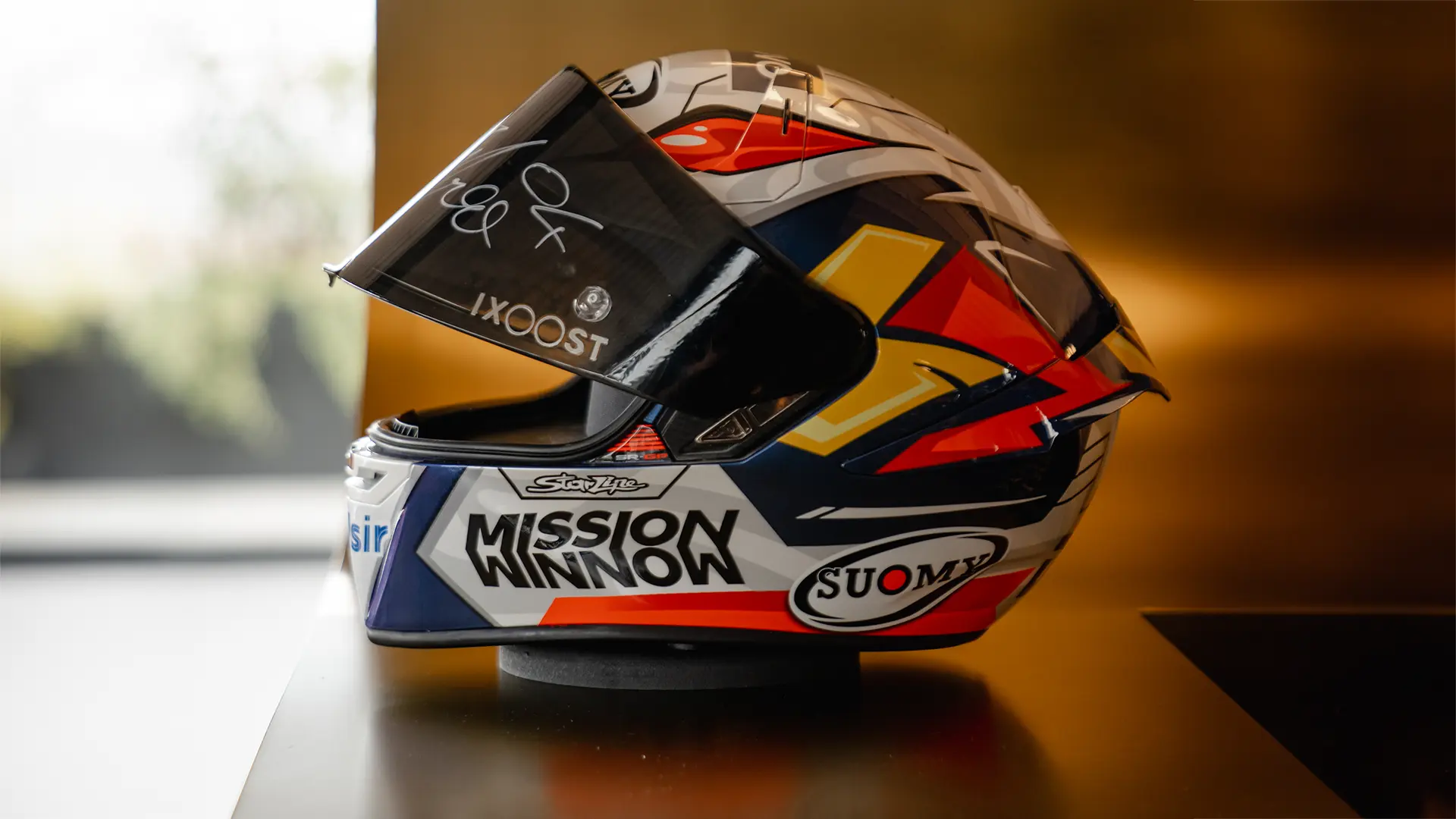 Speaker helmets bluetooth