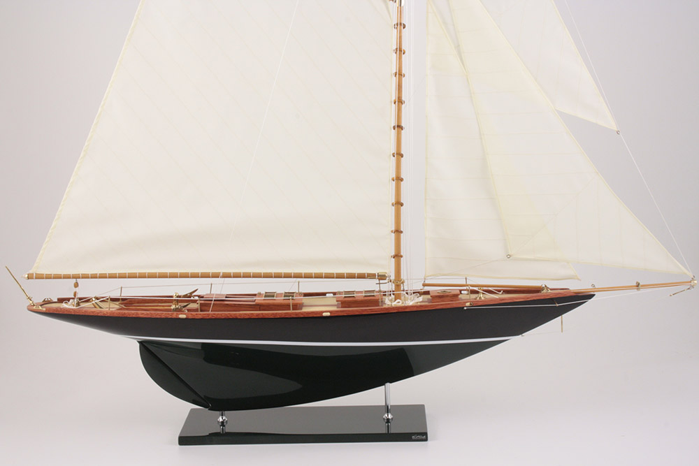 Kiade Pen Duick Legendary Sailboat Scale Model (Alternate)