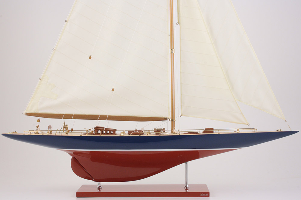 Kiade Endeavour J-Class Sailboat Scale Model (Alternate)