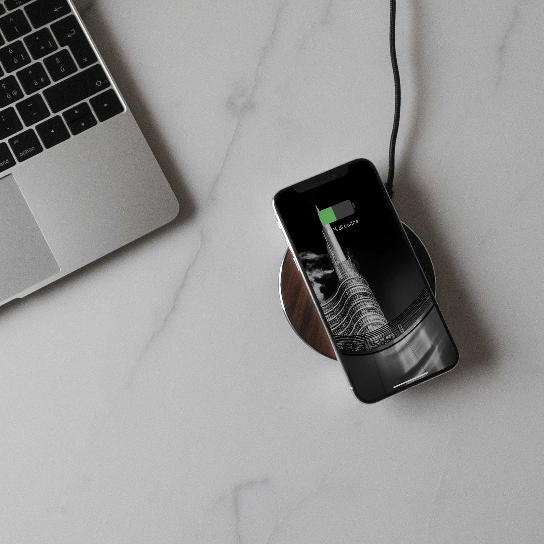 Solo Wireless Charger –  Carbon Look Ash (Alternate)